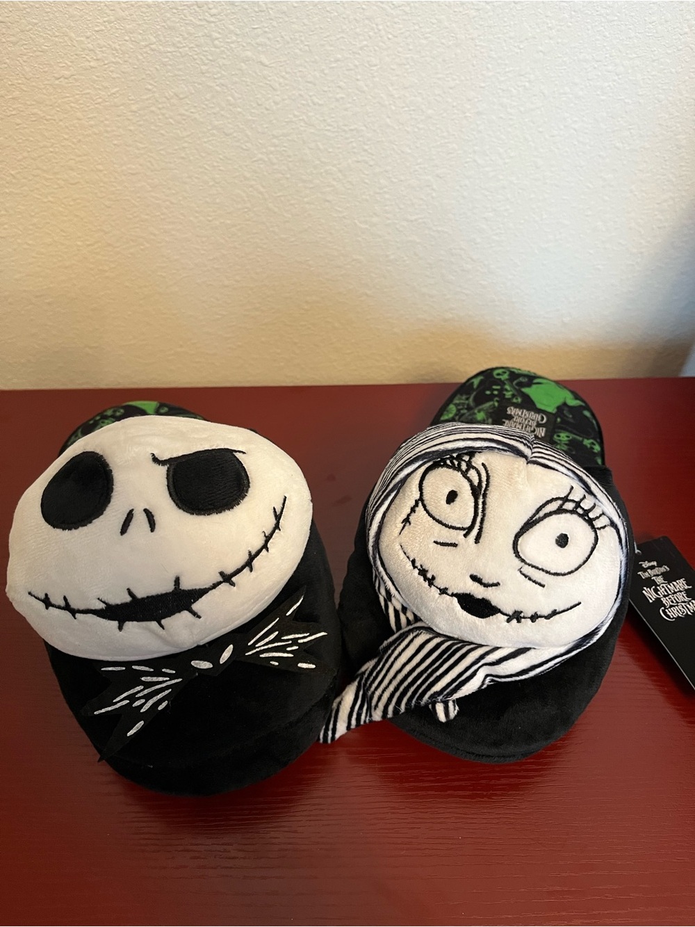 The Nightmare Before Christmas Slippers Women's Slip On Size  7/8 Disney NEW